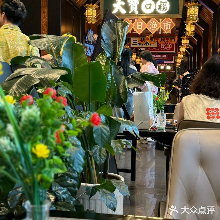 大饱口福！没见过生意这么好的平价海鲜馆子!