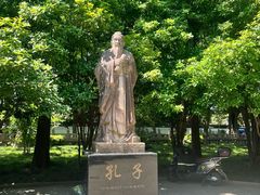 -汇龙潭