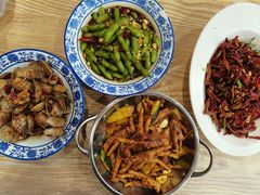 -江城燕子大排档(江汉路步行街店)