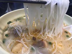 -熊大师牛羊粉(红谷凯旋店)