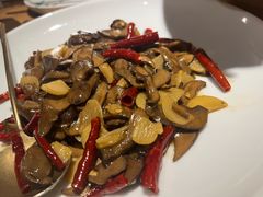 -一坐一忘云南菜(嘉里中心店)