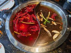 -憨孃孃·重庆老火锅(红山黑金店)