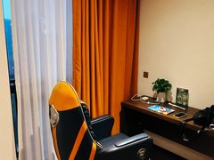 -元一商务电竞酒店(世纪城新会展中心地铁站店)