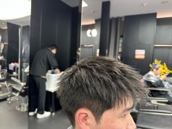 -侨治发型