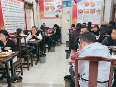 -湖南人家湘菜馆(镇江路店)
