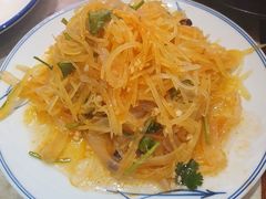 酸辣土豆丝拌蜇皮-以前的小酒馆(中山广场店)