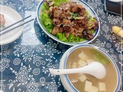 -八两八金·莱芜特色炒鸡(市南漳浦路店)