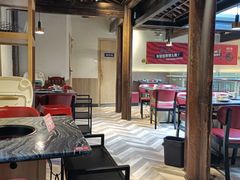 大堂-热火朝天鲜切牛肉火锅(南强街巷店)