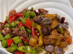 茄子肉丁小公鸡双拼拌面-文三里屯面馆(三里屯店)