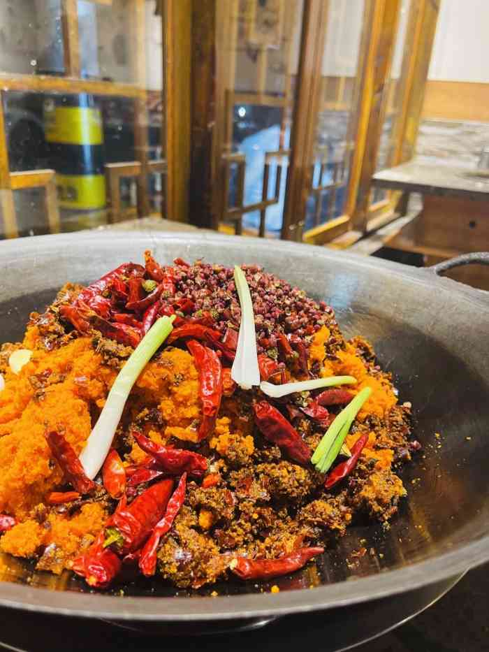 玉林巷子口火锅(玉林总店)-"玉林是个神奇的地方,颇为文艺,小巷子经常