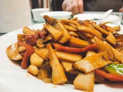 培根肉炒蘑菇粉-良师门滨海人家·海鲜·家常菜(滨海城店)
