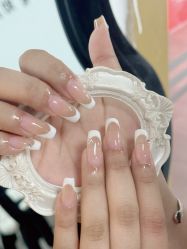 -芊屿芊浔美甲