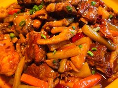 -多嘴超级肉蟹煲(杉杉国潮主题店)