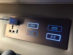 -深圳国际会展中心希尔顿酒店(前海华发冰雪世界店)