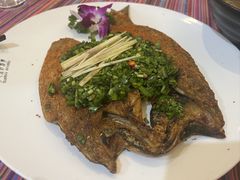 -香巴拉云南餐厅(华莱坞店)