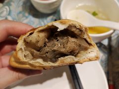 馕坑烤包子-巴扎美食·新疆菜·西域歌舞表演餐厅(新疆大厦店)