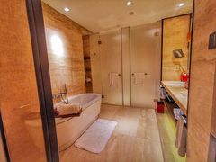 -上海衡山路十二号华邑酒店