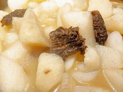 羊肚菌烩山药-云海肴·汽锅鸡·云南菜(高德置地店)