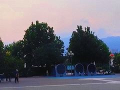 -滨河世纪广场公园