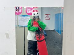 -乔波室内滑雪场