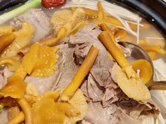 -九寨特色牦牛肉汤锅 羊肉汤锅