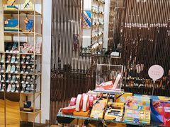 -VENCHI 闻绮(上海佛罗伦萨小镇店)