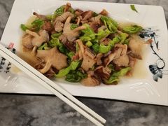 -蔼若春.传承三十年云南菜(金碧公园店)
