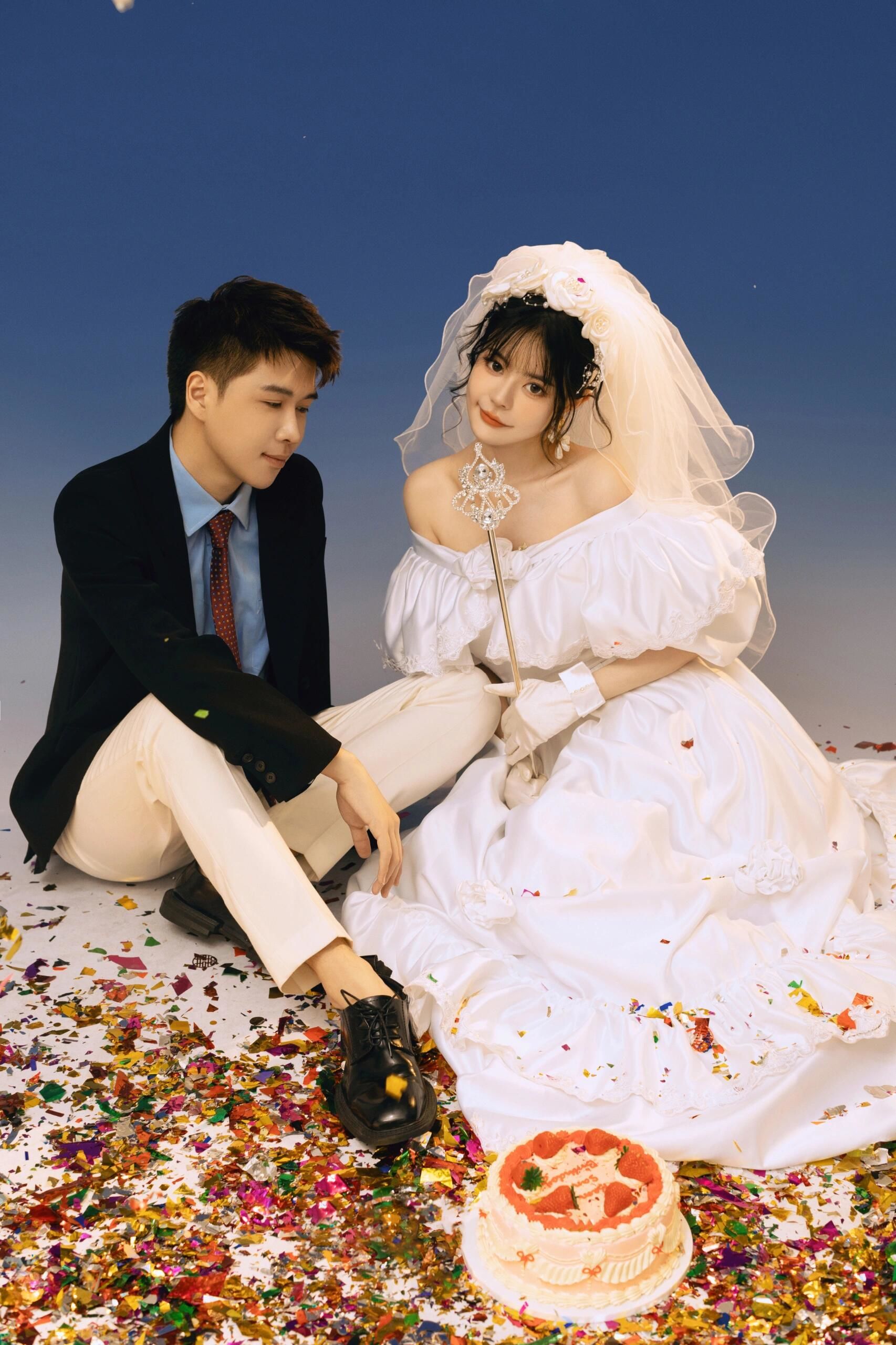00后朋友圈疯狂炫耀的情侣写真96是这组