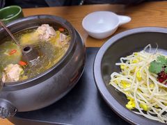 -云海肴·汽锅鸡·云南菜(天山百盛优客店)