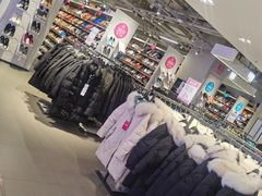 -唯品会(北京国瑞城店)