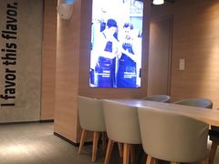 -瑞幸咖啡(外滩SOHO店)
