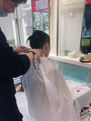 -PE SALON 