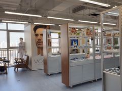 -无奔眼镜·蔡司·依视路授权店(马家堡店)