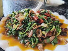 薄荷炒牛肉-海韵人家.海景花园经典云南菜(双廊店)