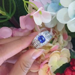 -威德钻石-克拉钻大本营(南京东路店)