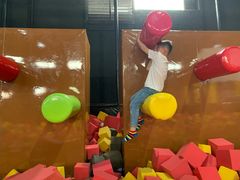 -嘿哟动霸CHUA·新潮玩运动娱乐中心·蹦床滑冰团建乐园