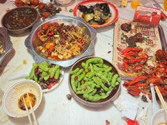 -老街烧烤大排档·地道湖北菜·龙虾馆(汉口火车站店)