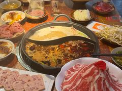 -赵美丽·重庆社区火锅·直营店(火车东站·中豪国际店)