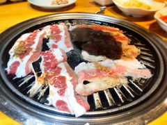 精品牛五花-唯成•韩国炭火烤肉 유성고기