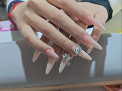 -瞧·享轻奢美甲美睫