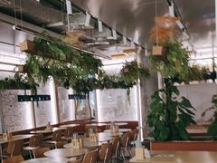 -老乡鸡(上海白玉兰广场店)