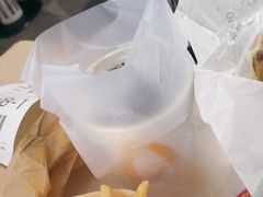 -麦当劳(上海虹桥站30B检票口楼上)