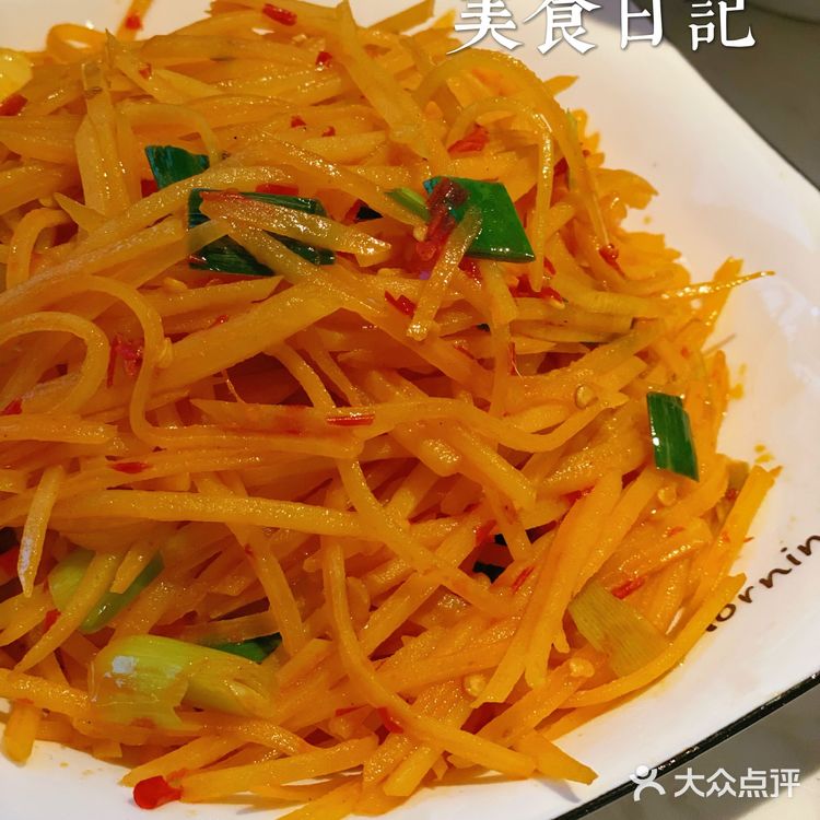 贵阳旅游必吃美食•特色糟辣三姨孃爆炒脆肠🥢