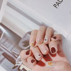-米小兔美甲美睫