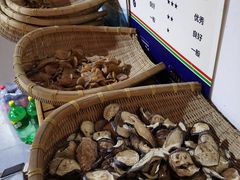 -缘福乡村铁锅炖民宿(八达岭店)