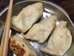 -黄阿姨锅贴大王(万航渡路店)