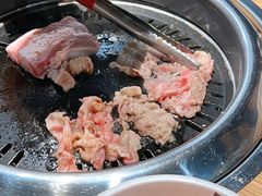 满心尝五花肉-本家韩国烤肉(青岛万象城店)