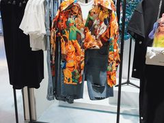 -URBAN REVIVO(七宝领展广场店)