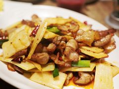 云南腊肉炒香笋-云海肴·汽锅鸡·云南菜(美罗城店)