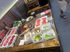 -来龍儿鲜切牛肉自助老火锅